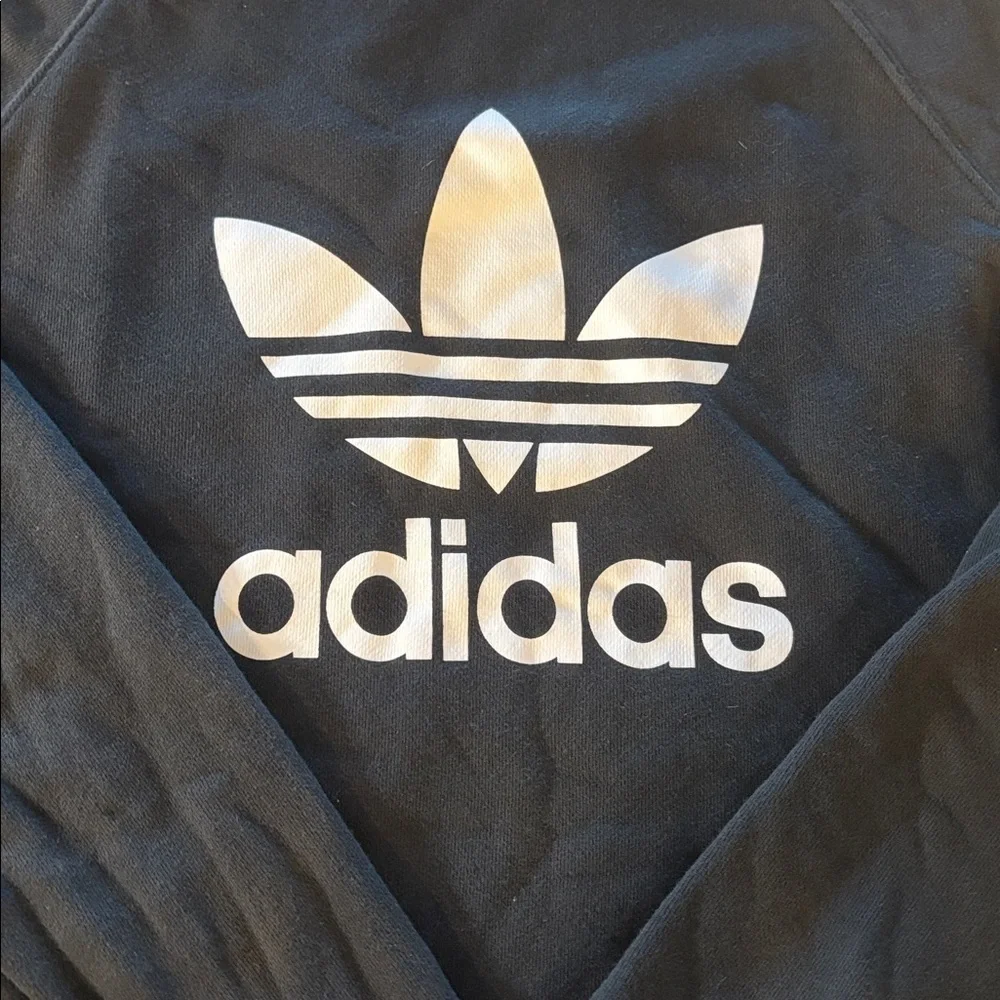 Adidas Men's black Crewneck Sweater size small